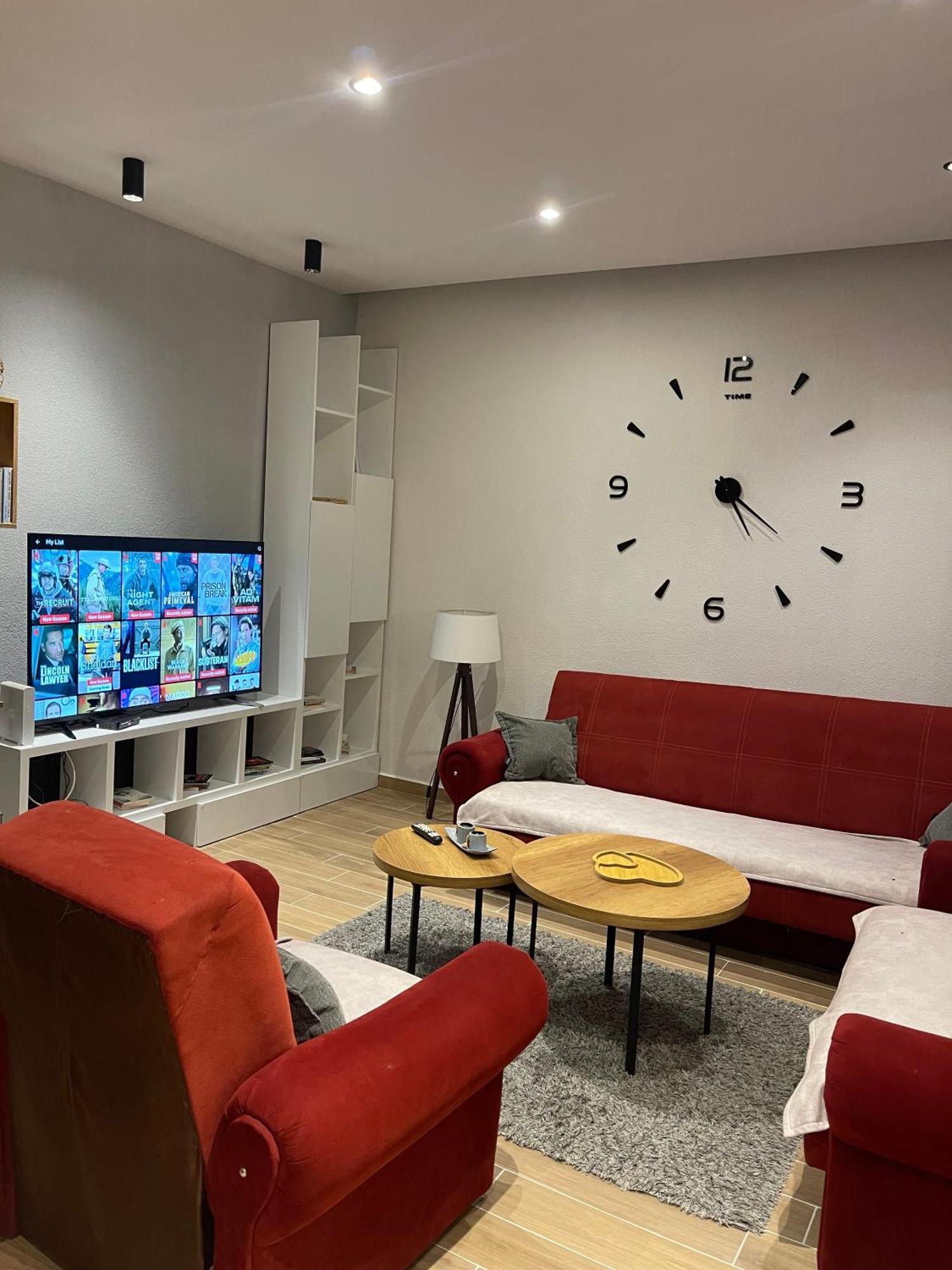 Ora-Prn,Cosy Apartment In The City Center Prishtinë Ngoại thất bức ảnh