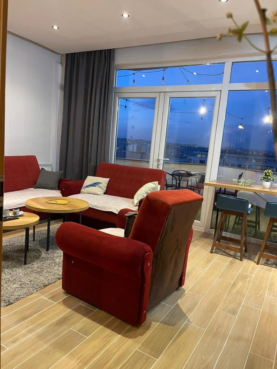 Ora-Prn,Cosy Apartment In The City Center Prishtinë Ngoại thất bức ảnh